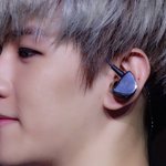 [백현] 백현이 <b>옆선도</b> 최고존엄 >->ㅇ