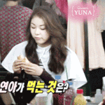 [댓글부탁해] 틴트말고 <b>촉촉</b>한 립스틱 추천해줘 !!