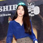 [패션아이템] 아이유 챗셔 <b>팬사인회</b> 코디정보ㅠㅠ제발요
