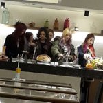 [EXO] 이<b>와중</b>에 뷔페가서 밥먹은돌