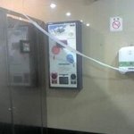 화장실 <b>민폐</b>