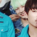 [방탄소년단] 태티<b>서분</b>들이랑 방탄이랑 있는데