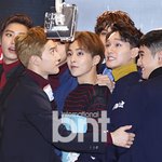[EXO] 이거 경수 표정 되게 웃겨