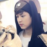 [방탄소년단] 대신 <b>영업</b>뛰려고 잘생긴애 데려옴 슈가보다 씹덕에