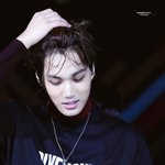 [EXO] 김종인 이마 쩐다