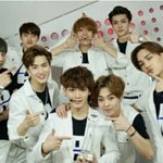 [EXO] 엄마!옛날에 이 그룹 많이 <b>유명</b>했다면서?