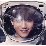 [카이] 앨범 <b>중국버전</b> 종인이 정면 웃는사진 