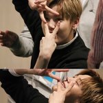 애교 터진 <b>젤로</b>