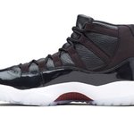 레깅스에 <b>조던</b> 11 신상 운동화 어떻게 생각하세요?