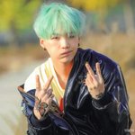 [방탄소년단] 팬싸에서 윤기한테 털토끼귀 <b>머리띠</b> 줬었는대