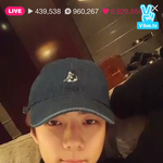 [EXO] 브이앱 그래도 만족한다.. <b>후후</b>