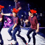 [시우민] 안무중 <b>궁디</b> 내밀면서 잔망부리는 시우민