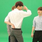 [EXO] <b>엄</b><b>창</b>하는 딱이와 그걸지켜보는 경수 