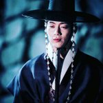 <b>퐁퐁</b>럽윤두준