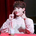 [업텐션] 형들에게 사랑받는 <b>막냉이</b>.jpg