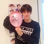[EXO] 마니또한테 <b>풍선</b>받은 재현이❤