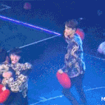 [EXO] 미친ㅋㅋ이거 존나 웃겨 김종인 <b>덩치</b>값 못해