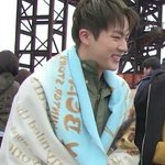 [방탄소년단] 얘들아 <b>이</b> <b>담요</b> 똑같은거맞지?