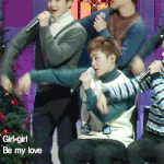 [EXO] 시우민 진짜 ㅋㅋ<b>혼자</b> 마이크 바꿔가며