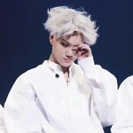 [EXO] 중독 쇼케때 이 옷 진짜 천사같았음