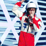 [EXO] <b>헬멧</b>을 통통통