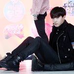[방탄소년단] 진짜 <b>이</b> <b>오빠</b>는 뭔일이 있었던거야