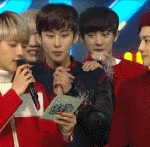 [EXO] 새삼 찬열이가 진짜 존나 잘생긴 걸 느낌