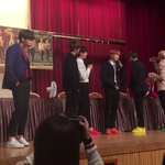 [방탄소년단] 이런 <b>화려</b>한 원색의 무지개 신발을