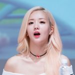 <b>목선</b>이 예쁜 女 연예인들