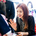 꽁꽁 숨기며 입국하는 박신혜
