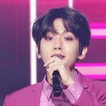 [EXO] 비교적 <b>밋밋</b>하게 생긴 백현이도 꾸미면 이정도인데