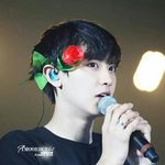 [EXO] <b>그</b> 문을 열어 <b>밖</b>을보면 깜짝놀라게