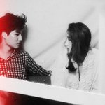 [EXO] 화보찍다가 뒤에서 사랑을 <b>속삭임</b>