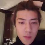 [EXO] 삽이 턱 쳐버리고싶다 삽이야 <b>양악</b>이나 해라