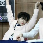 [방탄소년단] 우선 실검하지말고 <b>항의</b>하러 고고