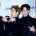 [EXO] 형아와 동생 <b>갭</b> 차이