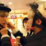 [세븐틴] <b>헬멧</b>하나하나 채워주는거 봤어??ㅎ
