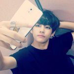 [방탄소년단] 뷔<b>생축</b>