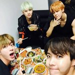 [방탄소년단] ? 석ㄱ진이 팔뚝에
