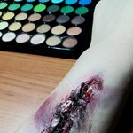 [댓글부탁해] 상처 <b>분장</b>인데 어때?