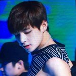 [방탄소년단] 태형이도 <b>가슴근육</b>있다 전해라~(나변태..)