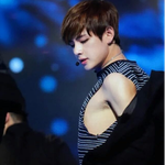 [방탄소년단] 오늘자 <b>태태</b>