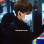 [카이] 종인이 <b>오나</b>봐