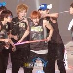 [슈퍼주니어] 콘서트에서 물놀이하는 아이돌(feat.<b>몰이</b>)
