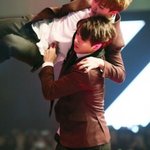 [방탄소년단] 정국이 <b>팔</b><b>힘</b>이 어마어마한듯