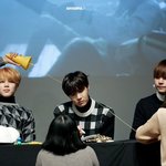 [방탄소년단] ㅅㄷ인데 막 밤샘하다보면 위액이막 <b>분출</b>되서