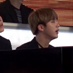 [방탄소년단] ㅋㅋㅋ애들 백지<b>young</b>님 무대보는데 아련터짐