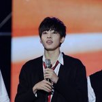 [세븐틴] 이날 <b>원우</b>사진 좀 ㅠㅠㅠ