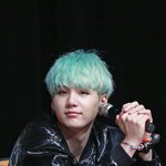 [방탄소년단] <b>화양</b>연화 온스테이지할쯤에 민윤기 브이앱