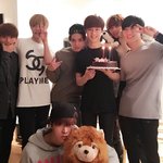 [EXO] <b>최근사진</b>없어 콘서트도 이제 안함